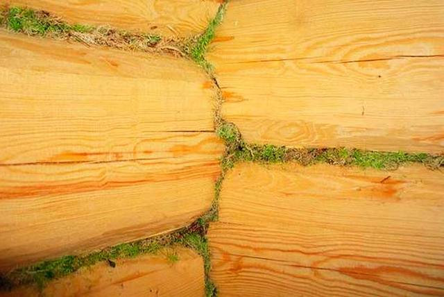 Matériau traditionnel pour réchauffer mezhventsovy - mousse