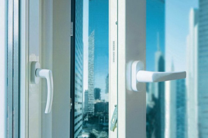 Fissures résultant du claquement des volets