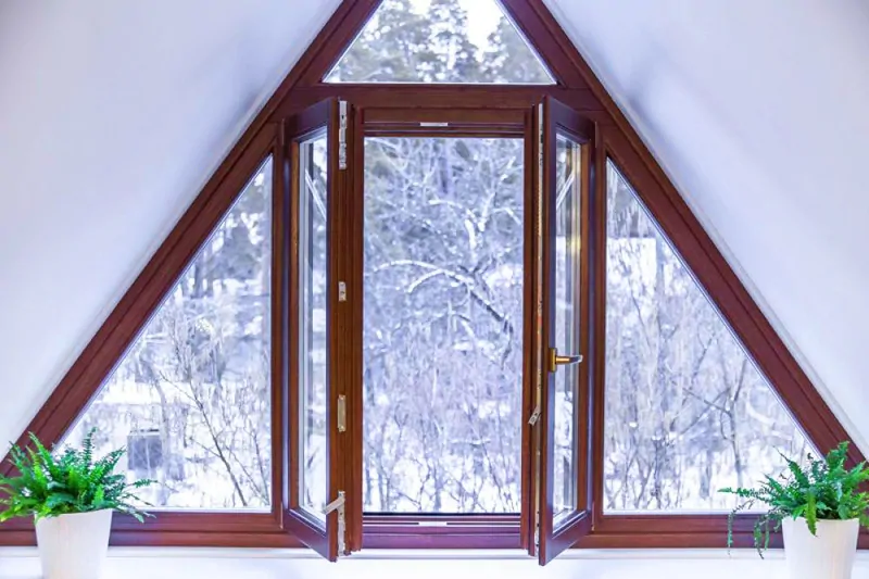 Fenêtres triangulaires - gênantes mais efficaces