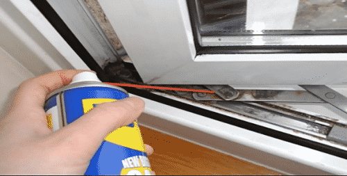 Le bec tubulaire vous aide à atteindre les points les plus difficiles