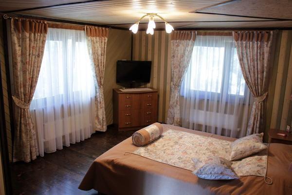 La conception soigneusement pensée de la pièce d'angle transformera la pièce en un nid douillet