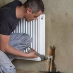 Éliminer l'air du système de chauffage: comment le sas d'air est libéré