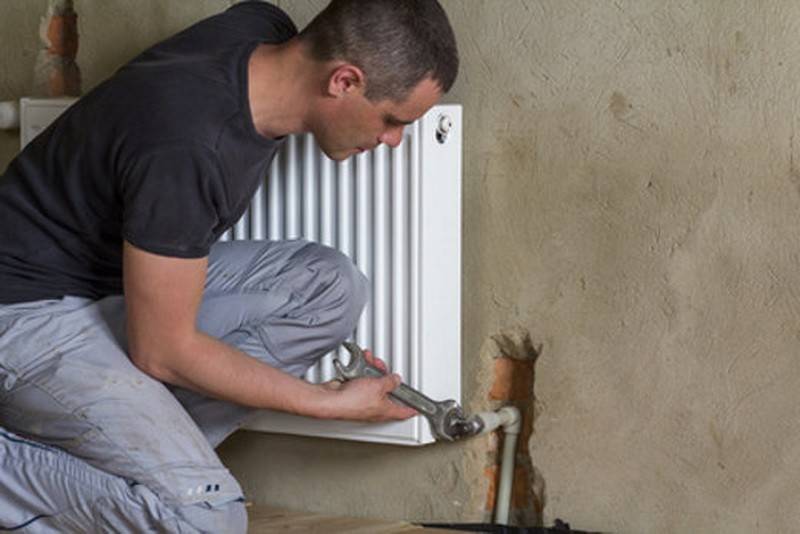 Évacuation de l'air du système de chauffage : comment le sas est libéré