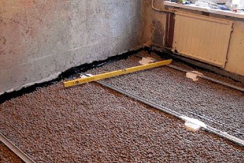 Pose de la chape brute