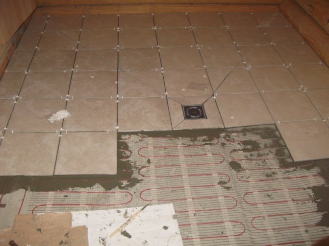 Pose de carreaux dans la salle de bain