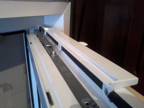 installation d'une vanne d'alimentation de fenêtre