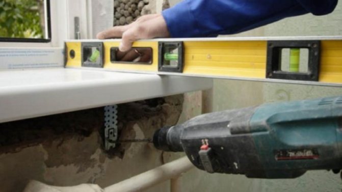 Installation d'un rebord de fenêtre