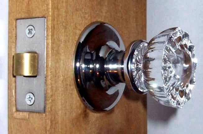 Installation de loquet de porte intérieure de bricolage