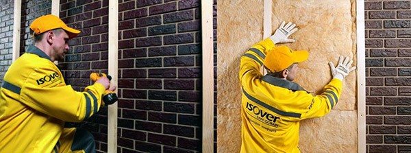 Isolation d'un mur de briques de l'intérieur avec de la laine minérale