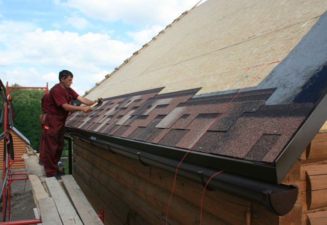 isolation du toit sous un toit souple