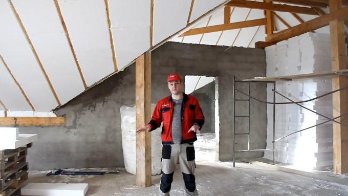 Isoler le grenier avec de la mousse est dangereux !