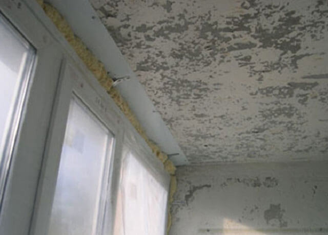 isolation du plafond sur la loggia