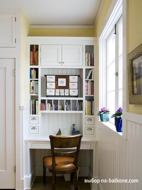 Jardin d'hiver confortable sur la loggia