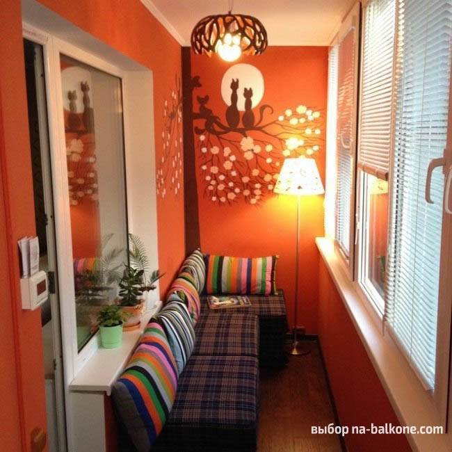 Jardin d'hiver confortable sur la loggia