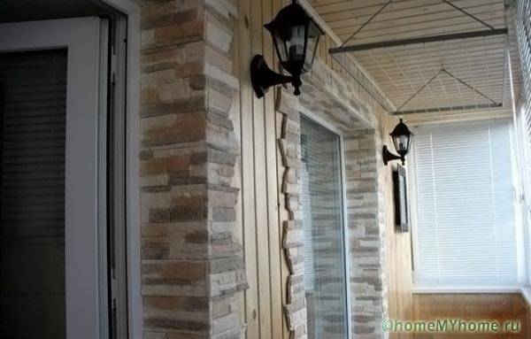 Dans quel style décorer l'intérieur du balcon et de la loggia