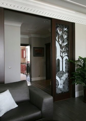 Vitrail pour portes - types de choix du bon vitrail pour portes