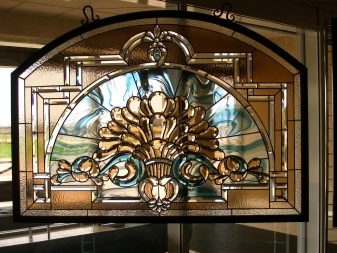 Vitrail pour portes - types de choix du bon vitrail pour portes