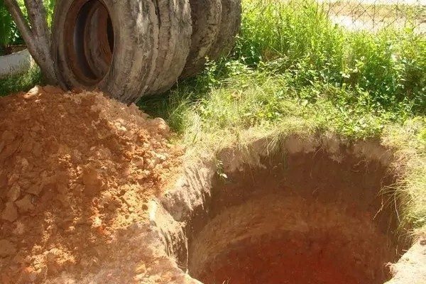 Cesspool des pneus de voiture