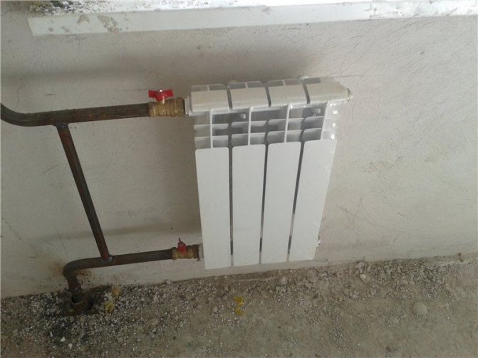 Hauteur d'installation du radiateur par rapport au sol: à quelle distance accrocher