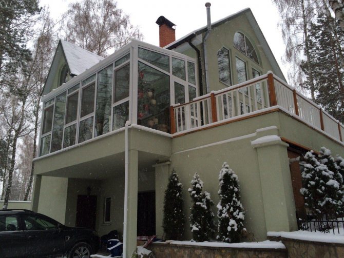 balcon fermé dans une maison privée
