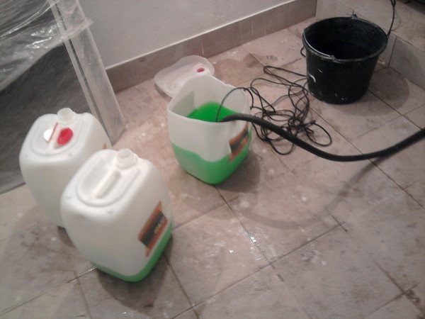 Verser de l'antigel dans le système de chauffage