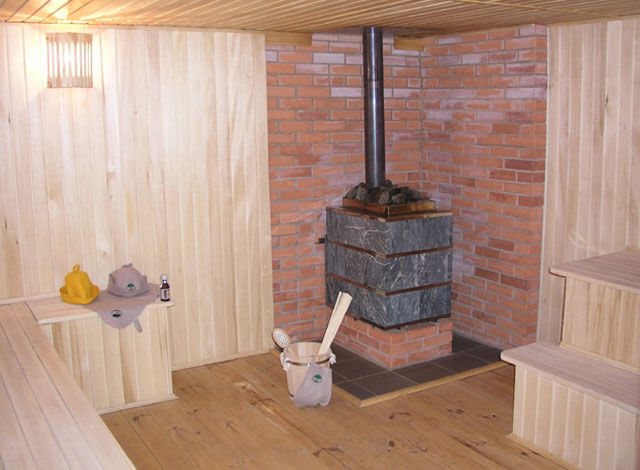 Écran de protection pour le four dans le hammam