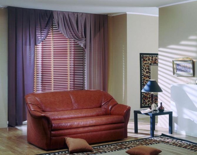 stores en bois et tulle